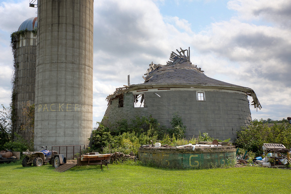 #1 Round Barn, Packers, Comstock